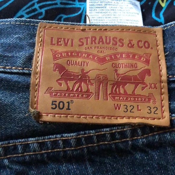 Levi jeans size 32 - Picture 2 of 3